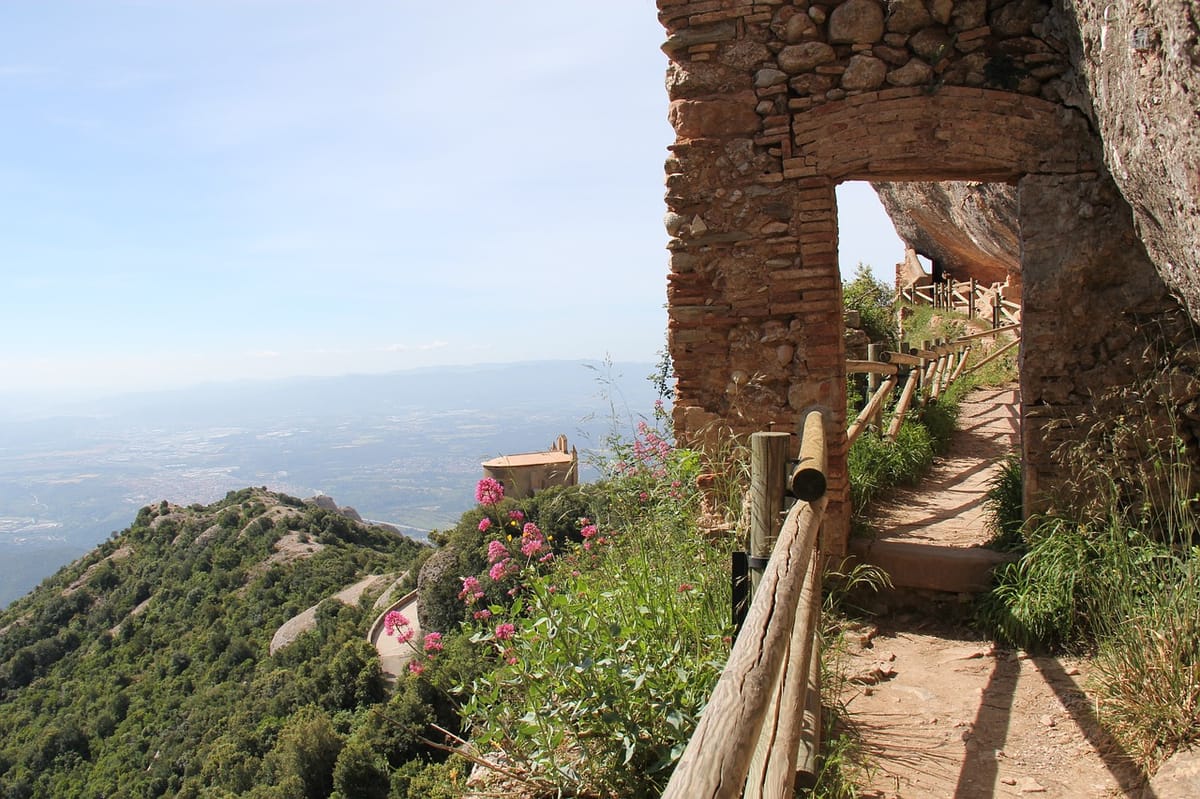 Hiking-trail-at-Montserrat-Catalonia