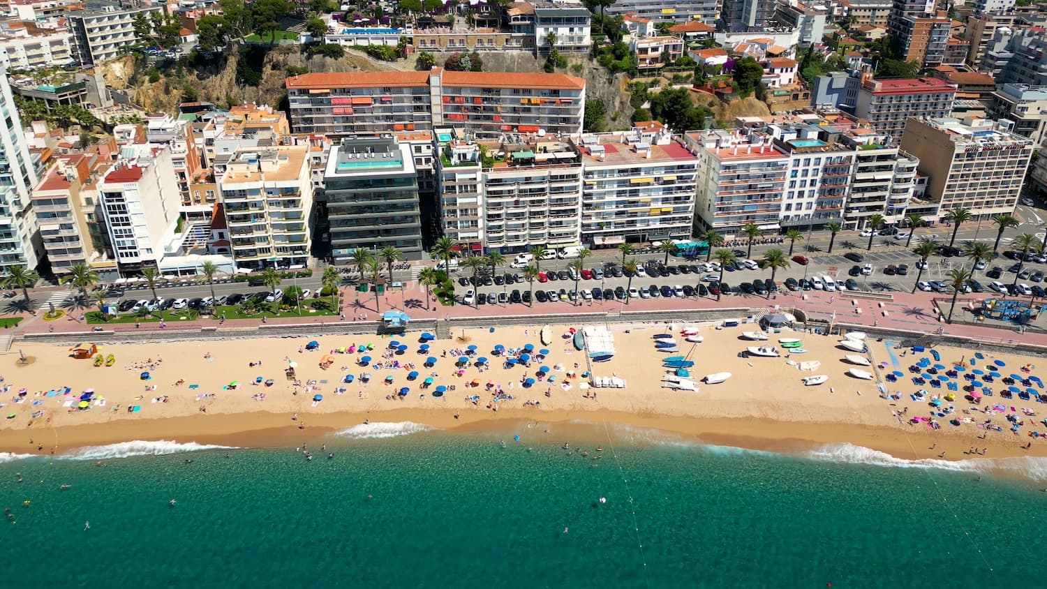 Distance and Ways to Travel from Barcelona to Lloret de Mar